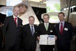 Übergabe der Zertifizierungsurkunde Übergabe der Zertifizierungsurkunde