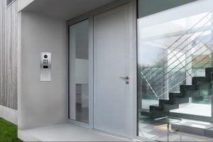 Smart-Home-Türstation kombiniert Ruftaste und Keypad