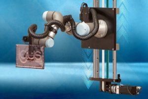 Adapterkits erweitern robolink und UR um die 7. Achse